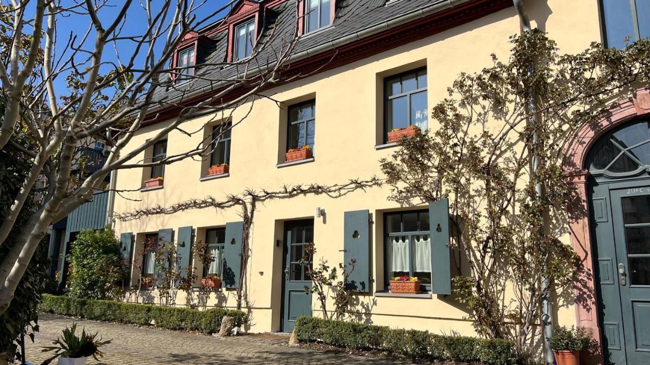 Ferienwohnung Im Stadionischem Hof Walluf Exterior photo