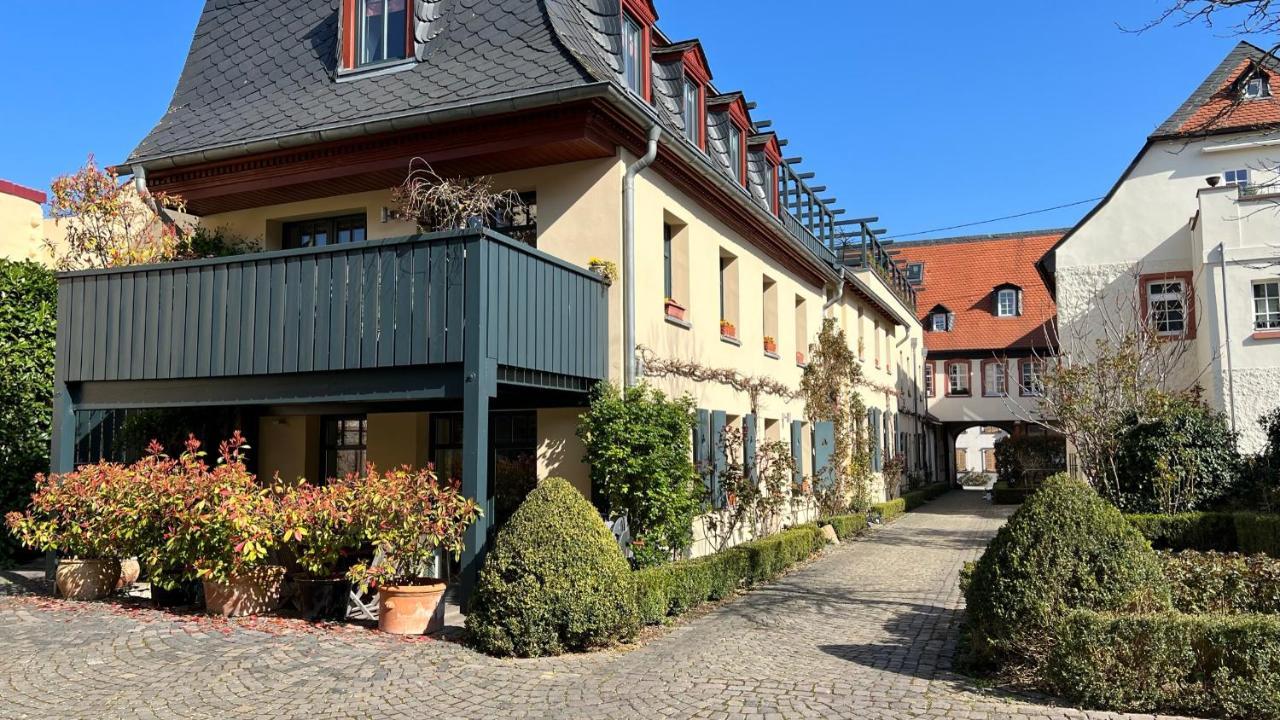 Ferienwohnung Im Stadionischem Hof Walluf Exterior photo